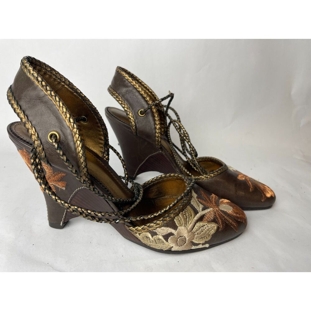 J. Vincent Zinnia Embroidered Brown Leather Heels, 9 US